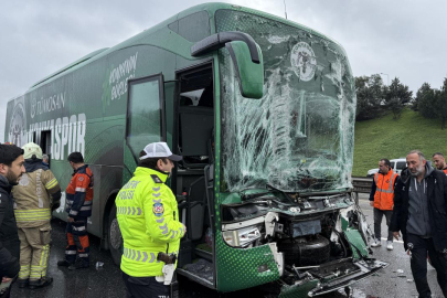 Konyaspor otobüsü İstanbul'da kaza yaptı