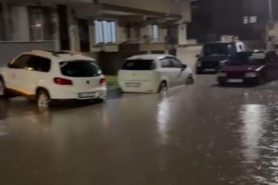 İnegöl'de sağanak hayatı felç etti