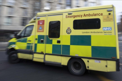 İngiltere'de işlek bir bölgede bıçaklanan 50 yaşındaki kadın hayatını kaybetti