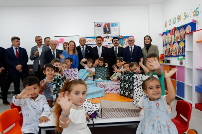 Asrın felaketinde yaralar okullarla sarılıyor: 3 ilde 292 yeni okul açıldı