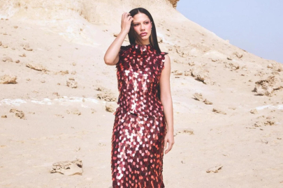 Demet Özdemir'den yeni pozlar! Kaşlarına yorum yağdı