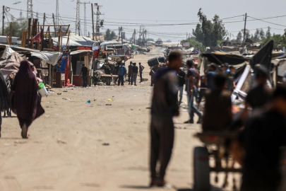 Katil İsrail, Refah Sınır Kapısı'ndan yalnızca 12 Filistinlinin Gazze'ye dönüşüne izin verdi