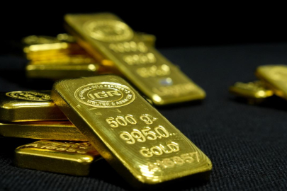 Ons altın yeniden 5 bin doların üzerinde