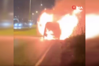 Bursa'da otomobil seyir halindeyken alev aldı!