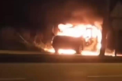 Bursa'da otomobil seyir halindeyken alev aldı!