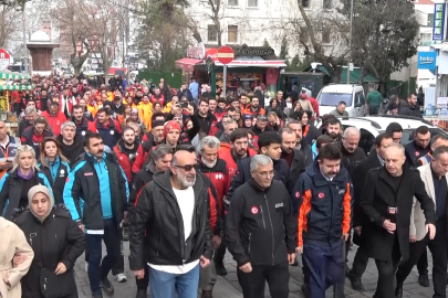 Bursa’da 6 Şubat şehitleri için sessiz yürüyüş düzenlendi