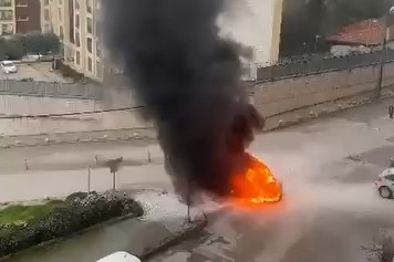 Bursa'da panik anları: Yanan araç art arda patladı