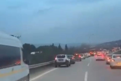 Bursa'da yoğun trafikte fermuar sistemi takdir topladı