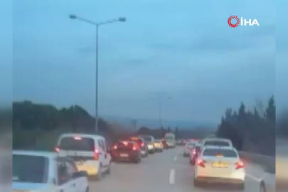 Bursa'da yoğun trafikte fermuar sistemi takdir topladı