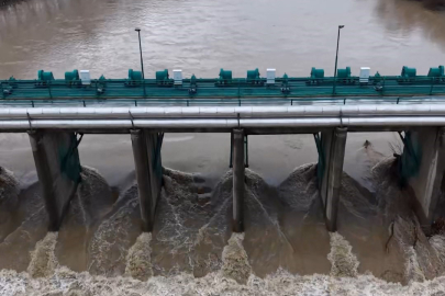 Mustafakemalpaşa Çayı'nın debisi yükseldi