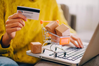 Yurt dışı alışverişte beklenen düzenleme genelgeyle geldi