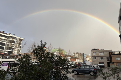 Bursa semalarında gökkuşağı hayran bıraktı