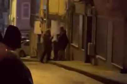 Bursa'da komşuların çöp bidonu tartışması kameraya yansıdı