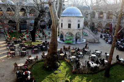 Bursa’da bir devrin sonu: Koza Han avlusu işgalden kurtarılıyor