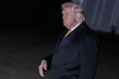 Trump, "hileli" diye nitelendirdiği seçimlerde seçmen kimliği ile vatandaşlık belgesinin sunulmasını istedi