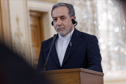 İran Dışişleri Bakanı Erakçi, ordudan üst düzey askeri yetkililerle buluştu