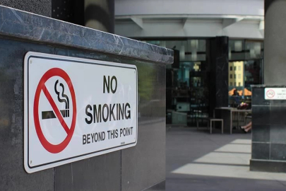 Sigara içenler için bir dönemin sonu: Sigara yasağında 'Fransız modeli'