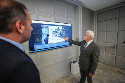 Bursa Büyükşehir Belediye Başkanı Bozbey, "Yılın Kareleri"ni oyladı