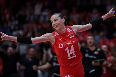 Fenerbahçe, Eda Erdem'in sözleşmesini uzatıyor