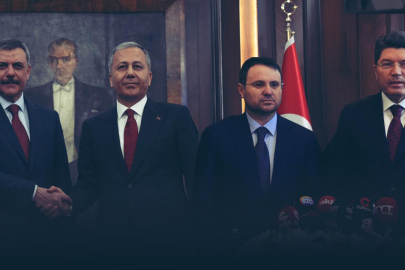 Kabine'de bayrak değişimi