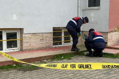 Okulda korku dolu anlar: 4. kattan düşen öğrenci ağır yaralandı