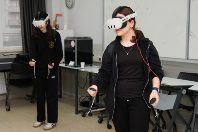 Bursa’da kız öğrenciler bilimle buluştu: ‘Bilimde Eşitlik, Gelecekte Güç’ etkinliği