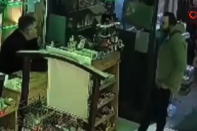 Bursa'da para üstü kavgası: Market savaş alanına döndü