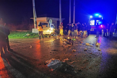 Bursa'da kamyonet ile otomobil çarpıştı: 2 yaralı