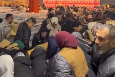 Bursa'da 100 TL’lik indirim izdihamı: Birbirlerini ezdiler