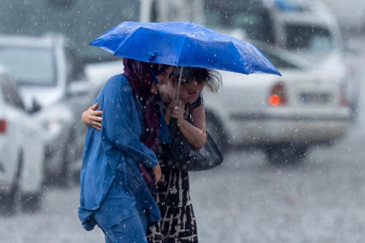 Meteorolojiden kuvvetli yağış, kar ve fırtına uyarısı