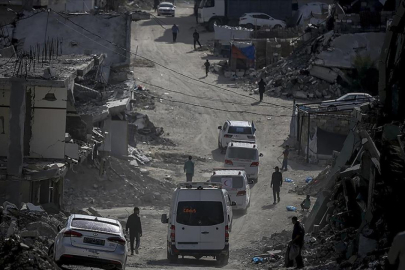 Soykırımcı İsrail, Gazze'ye dönüşü engellemek için "para teklifi ve tehditlere" başvuruyor