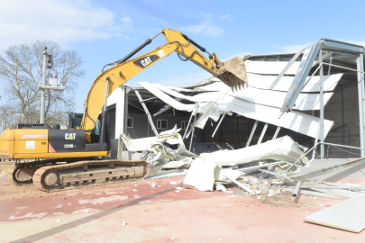 Nilüfer'de 3 noktada yıkım