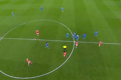 Benfica-Real Madrid maçı ırkçılık iddiasıyla 10 dakika durdu