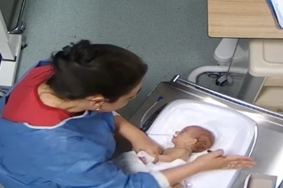 5 günlük bebeğe şiddet uygulayan cani hemşireden akılalmaz savunma: Ben de bir anneyim