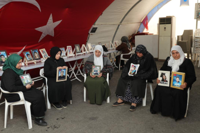 Diyarbakır anneleri ramazanda da evlatları için nöbette