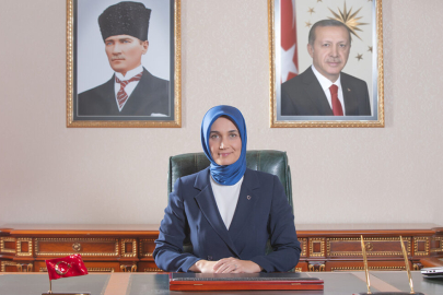 Kübra Güran Yiğitbaşı, ilk başörtülü bakan yardımcısı oldu