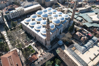 Ramazan'ın ilk Cuma'sı Ulucami doldu taştı