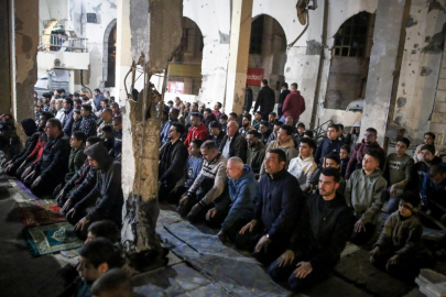 Soykırımcı İsrail’in saldırıları altındaki Gazze’de ramazan yokluk, korku ve ölüm tehdidi altında karşılandı