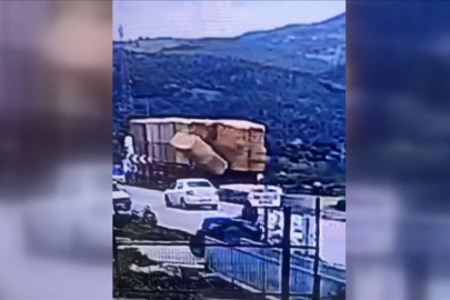 İzmir'de tırdan düşen saman balyalarının altında kalan kişi öldü