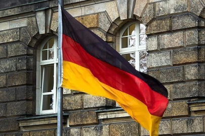 Ailesini katlettikten sonra intihar etti