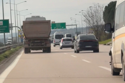 Bursa'da hafriyat kamyonu tehlike saçtı