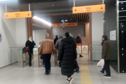 Bursa Geçit-Balat İstasyonu’nda tek turnike sorunu vatandaşı zora sokuyor