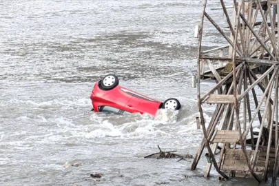 Amasya'da nehre düşen otomobildeki 2 kişi yaralandı