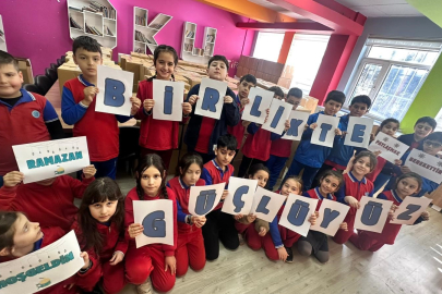 Bursa'da minik öğrencilerden “Ramazan kolisi” yardımı