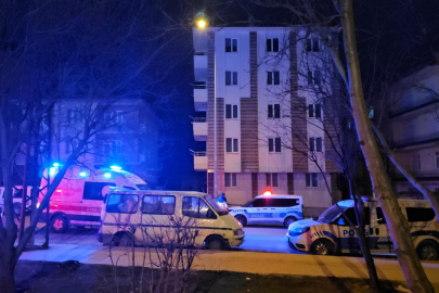 Şizofreni hastasının rehin aldığı anne ve anneannesini polis kurtardı