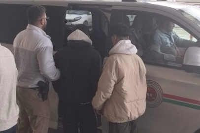 Uyuşturucu tacirleri kıskıvrak yakalandı