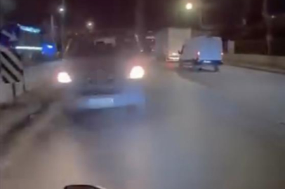 Bursa'da ters yönden gelen otomobil tehlike oluşturdu