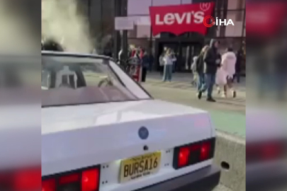 Bursa plakalı otomobil New York sokaklarında