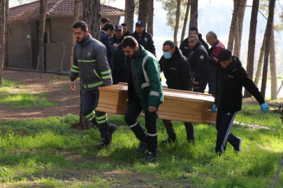 Yaşlı adam umumi tuvalette ölü bulundu!