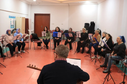 Bursa'da üreten kadınlardan oluşan koro ilk konserine hazırlanıyor